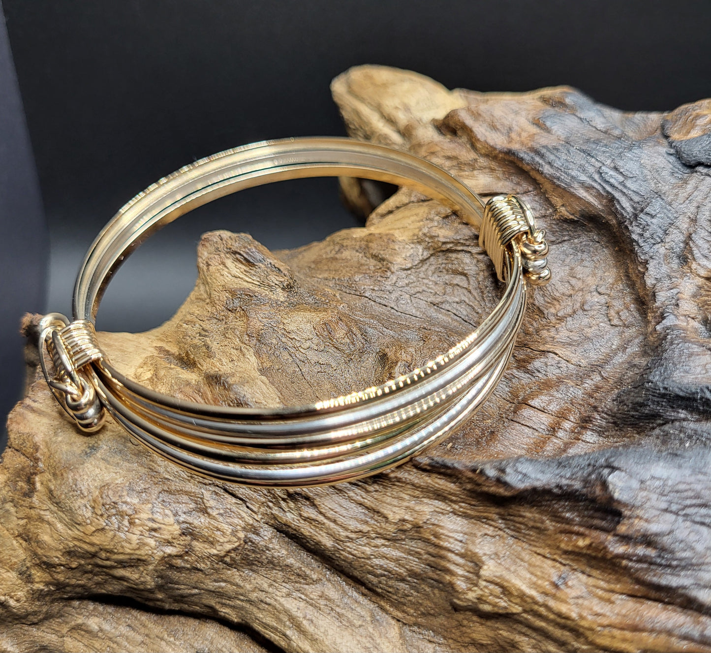 Elephant Hair Bracelet 2 Knot Side View