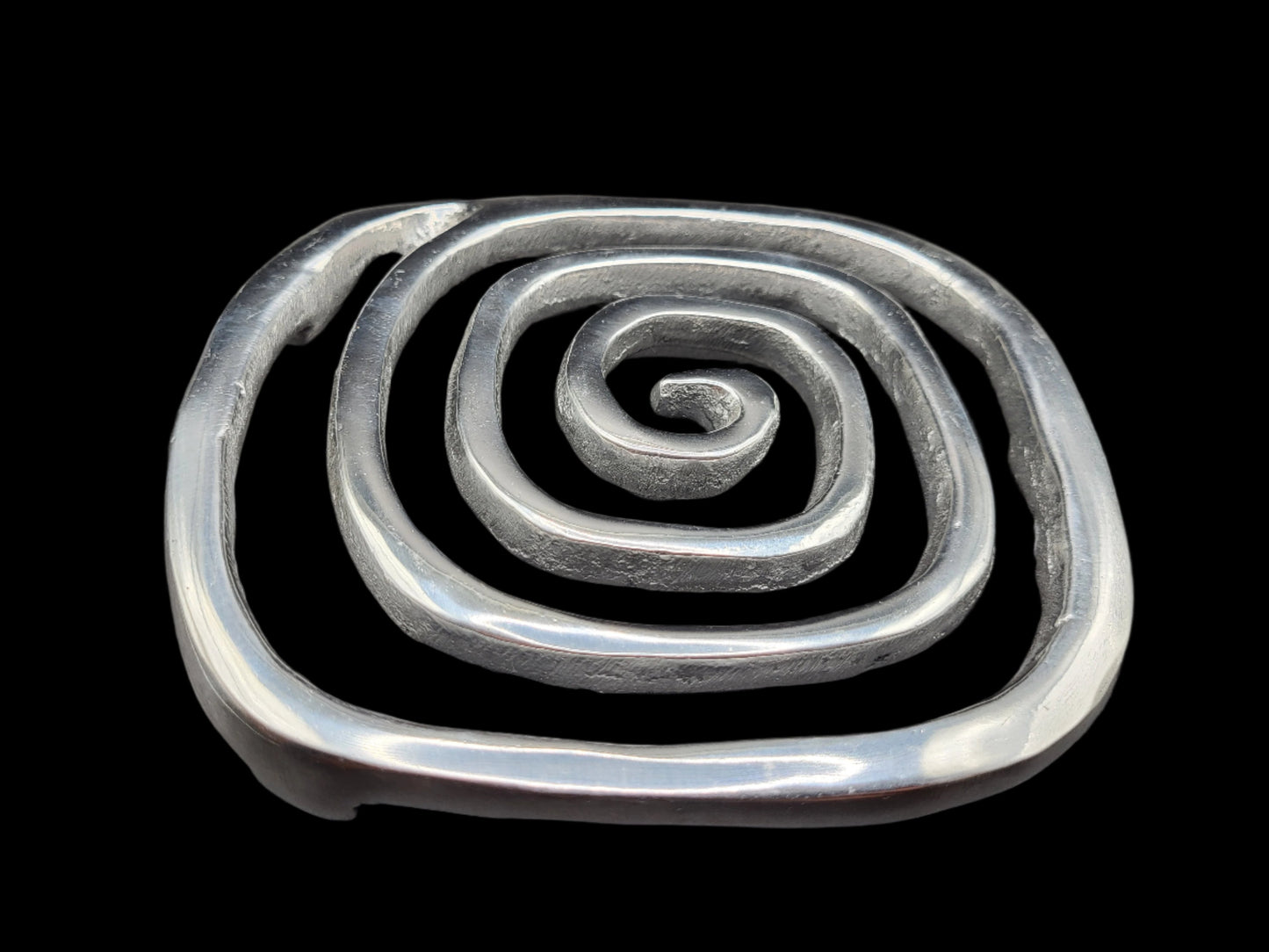Ndoro Trivet