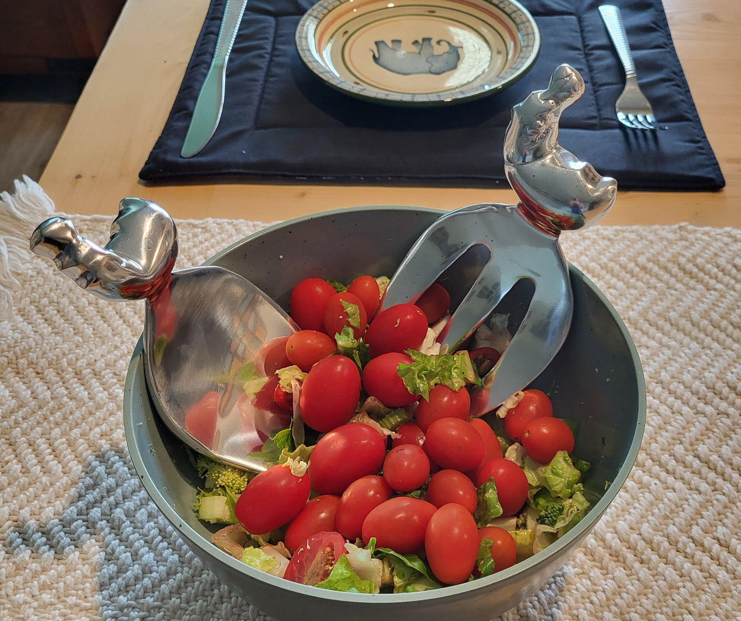 Hippo Salad Servers In Use