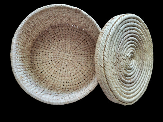 Woven Basket Lunchtin Medium